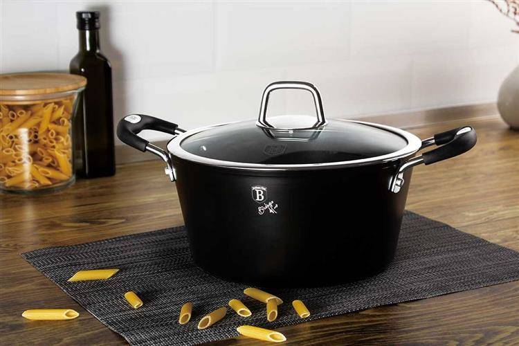 28CM MARBLE COATING OVEN SAFE CASSEROLE WITH LID - BLACK PROFESSIONAL LINE